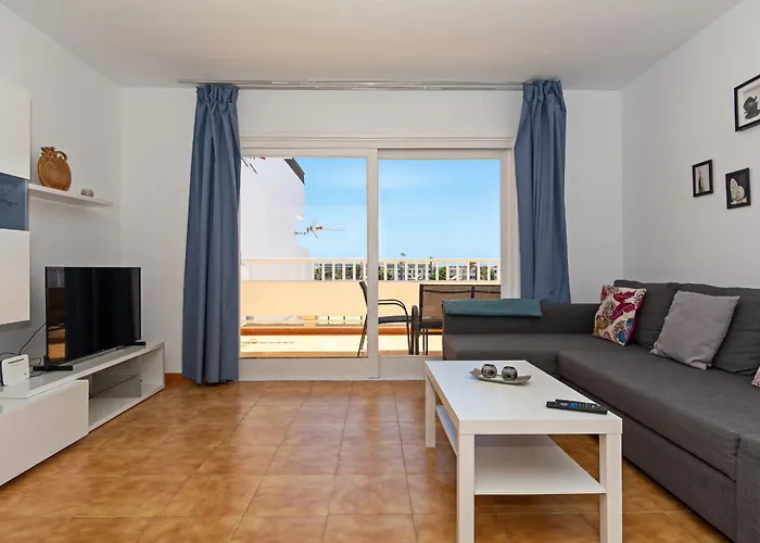 Apartman Casa Ayram With Private Terrace & Pool Next To