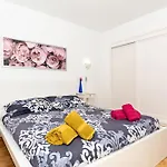 Lägenhet Casa Ayram With Private Terrace & Pool Next To Costa Teguise