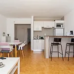 Casa Ayram With Private Terrace & Pool Next To Lägenhet