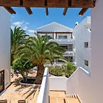 Casa Ayram With Private Terrace & Pool Next To Lägenhet Costa Teguise