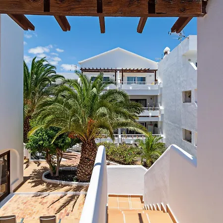 Casa Ayram With Private Terrace & Pool Next To Apartment Costa Teguise