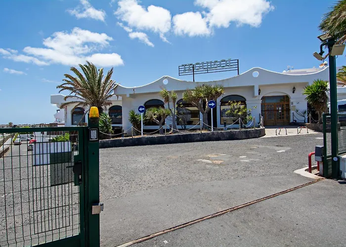 Casa Ayram With Private Terrace & Pool Next To Apartment *