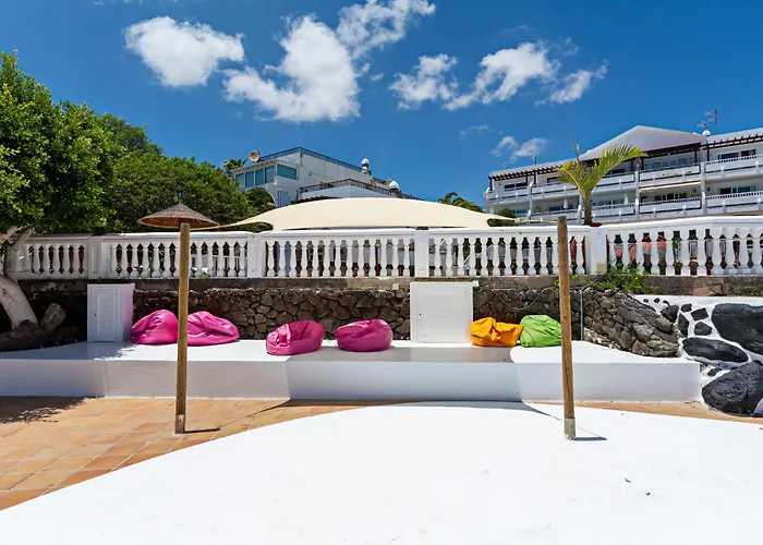 Apartment Casa Ayram With Private Terrace & Pool Next To Costa Teguise