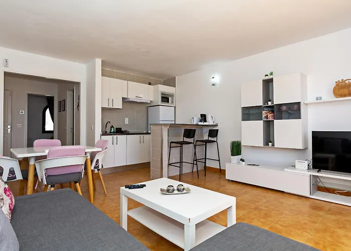 Casa Ayram With Private Terrace & Pool Next To コスタ・テギセ