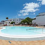 Casa Ayram With Private Terrace & Pool Next To شقة