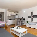 Casa Ayram With Private Terrace & Pool Next To كوستا تاغيسي